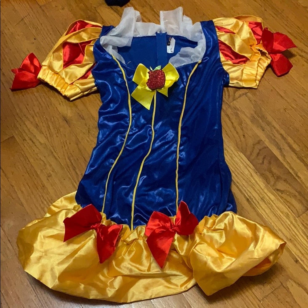 Leg avenue Snow White costume